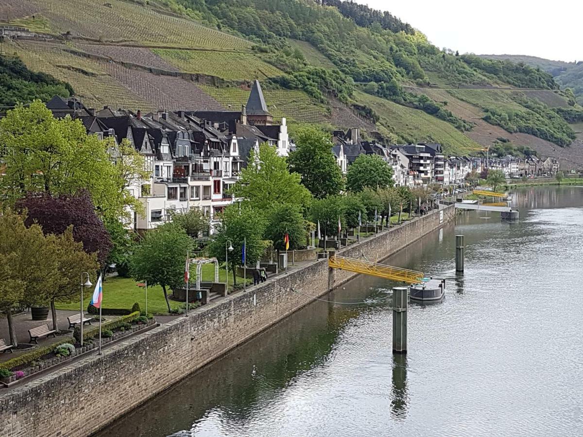 Haus Anna Villa Zell an der Mosel Exterior photo